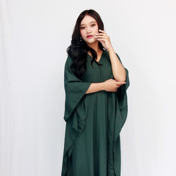 Bottle Green Color  Long Kaftan - Picture 1 of 8